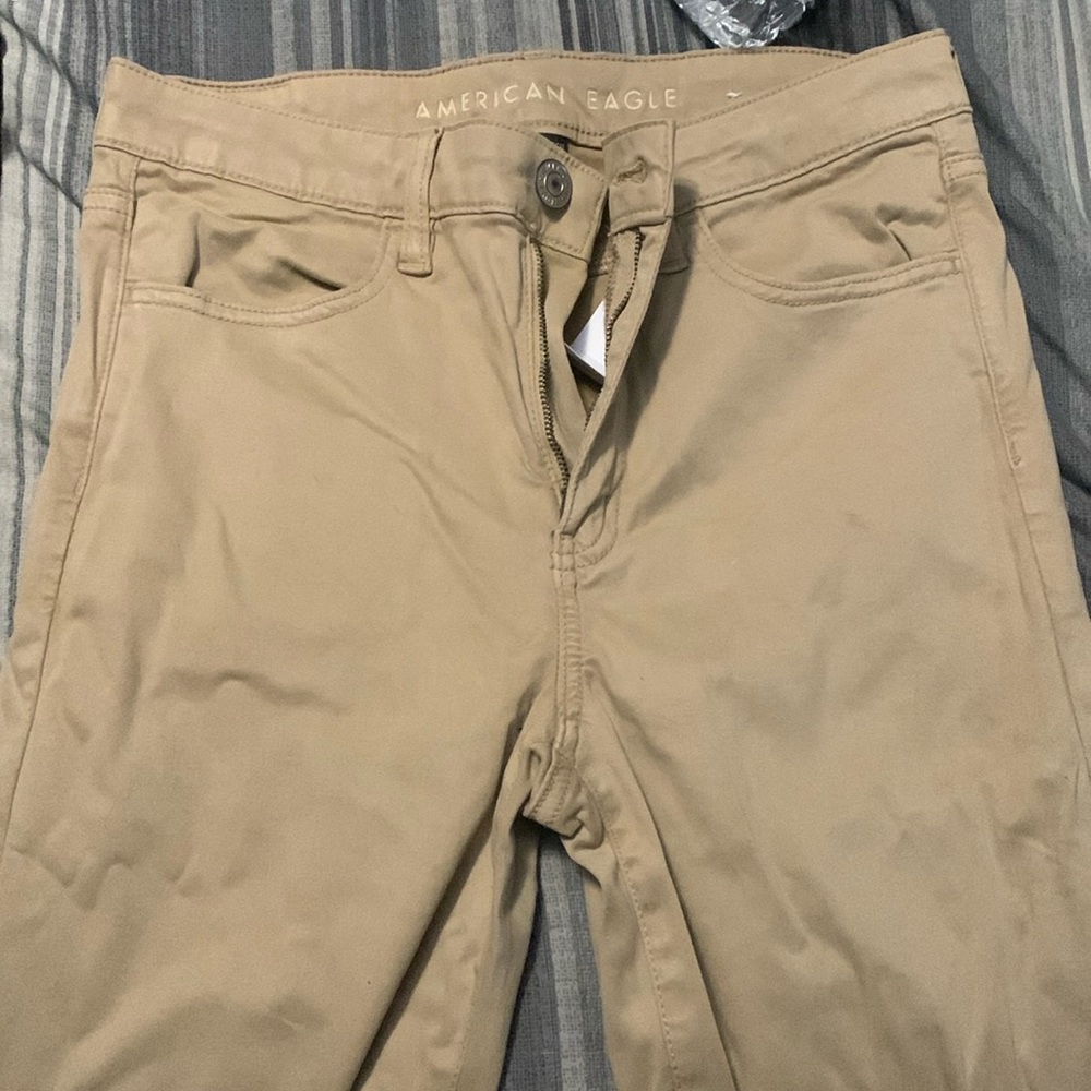 American Eagle 8 X-Long Creme Skinny Jeans!
